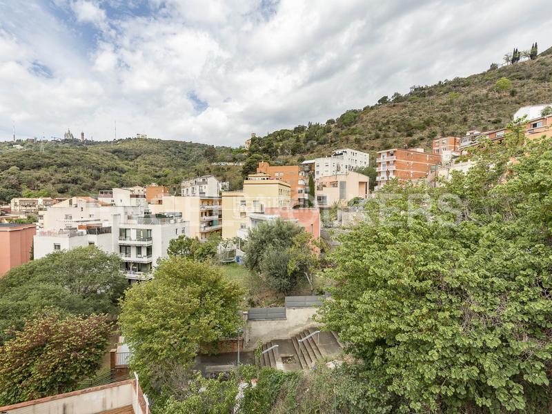 Foto c135e813-23cd-4ba8-95fd-f6fc7aa19238. Casa terreno con casa en proceso de registro en Sant Genís dels Agudells Barcelona