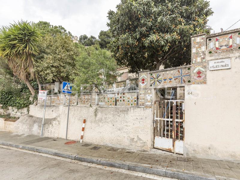 Foto c52a14a7-c243-48c7-8b2d-82ebb66073f0. Casa terreno con casa en proceso de registro en Sant Genís dels Agudells Barcelona