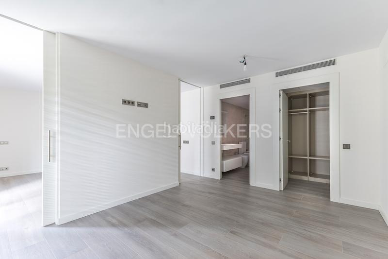 Foto 497dbea6-2f87-4c2c-bd5e-88e6fad9f63d. Apartamento obra nueva con piscina en pedralbes en Esplugues de Llobregat