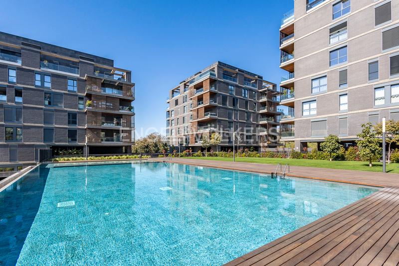 Foto 637b9335-86bc-4eb1-a277-bf57c11f1fd1. Apartamento obra nueva con piscina en pedralbes en Esplugues de Llobregat
