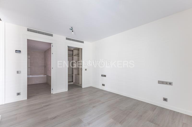 Foto 9fb4fb03-bb5a-45ee-a898-3b454d16580b. Apartamento obra nueva con piscina en pedralbes en Esplugues de Llobregat
