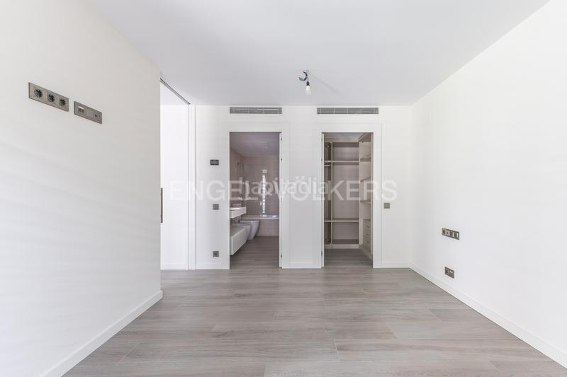 Foto d494f065-f2be-4d2f-8a4a-000c5b9ed90a. Apartamento obra nueva con piscina en pedralbes en Esplugues de Llobregat