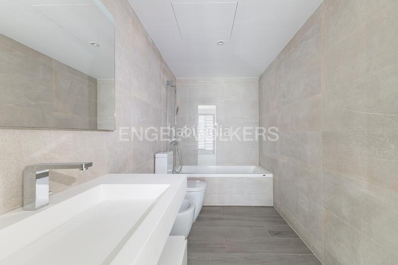 Foto e68b033a-fc42-4abe-a002-09567016b8f4. Apartamento obra nueva con piscina en pedralbes en Esplugues de Llobregat
