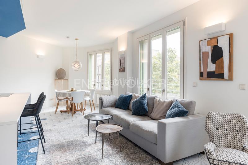 Foto bd634026-0d95-44e5-b4d8-166a0dd317a7. Alquiler apartamento sofisticado piso amueblado en eixample quadrat dor en Barcelona