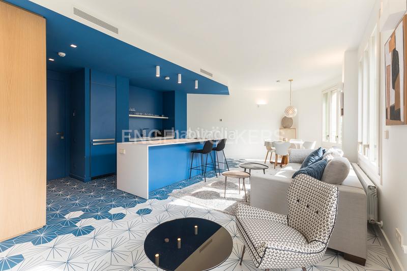 Foto d99511f9-d960-45f5-a39e-f75d3452f79b. Alquiler apartamento sofisticado piso amueblado en eixample quadrat dor en Barcelona