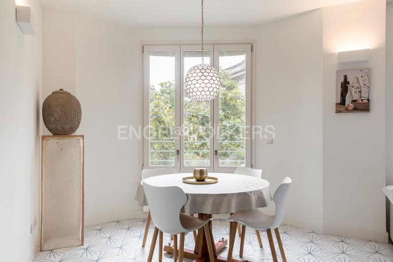 Foto e3a3322a-0d43-4934-bd4e-65b06e880f3e. Alquiler apartamento sofisticado piso amueblado en eixample quadrat dor en Barcelona