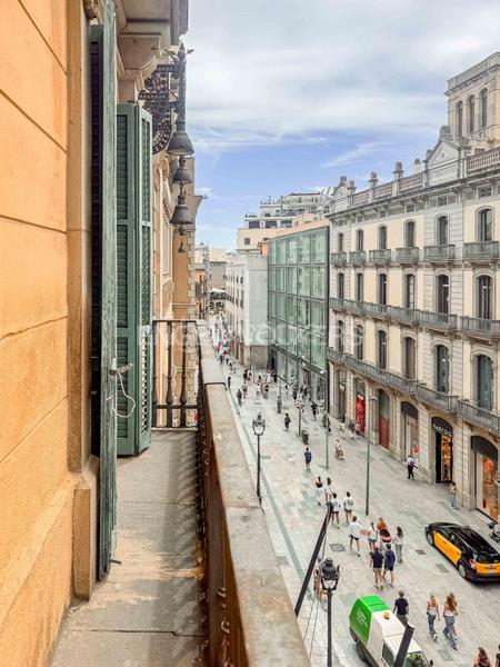 Foto 5d262cdf-08c8-4c1d-8ea3-b90344df14ee. Alquiler apartamento exclusiva vivienda de 378m2 en portal del angel en Barcelona