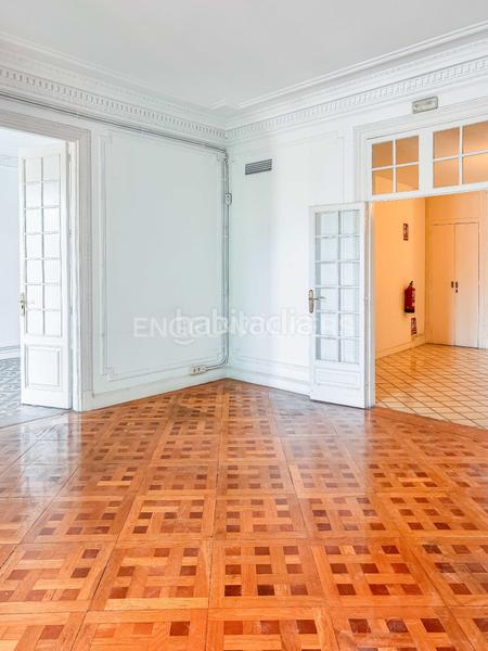 Foto a6955cf3-a6d3-4560-a06c-7f4c1a5954e9. Alquiler apartamento exclusiva vivienda de 378m2 en portal del angel en Barcelona