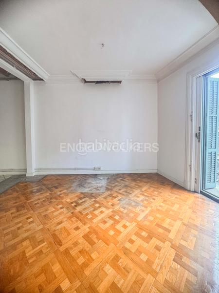 Foto 8a92d7dd-48a9-452d-a212-b62229a2a439. Miete appartement mit heizung in Gòtic Barcelona