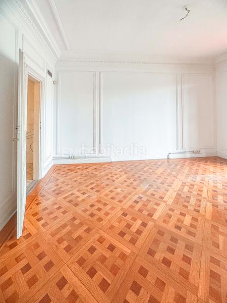 Foto 6e7a1696-8bc5-4157-bf95-cb233a65f458. Rent apartment with heating in Gòtic Barcelona