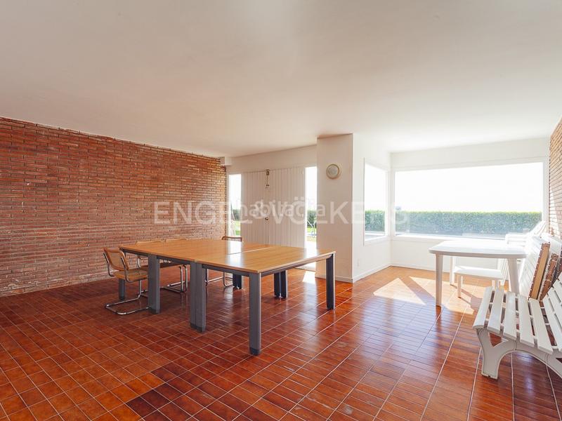 Foto 9086fa57-6b31-4418-86e6-ae732c64b338. Alquiler apartamento espectacular piso en primera línea de mar en Caldes d´Estrac