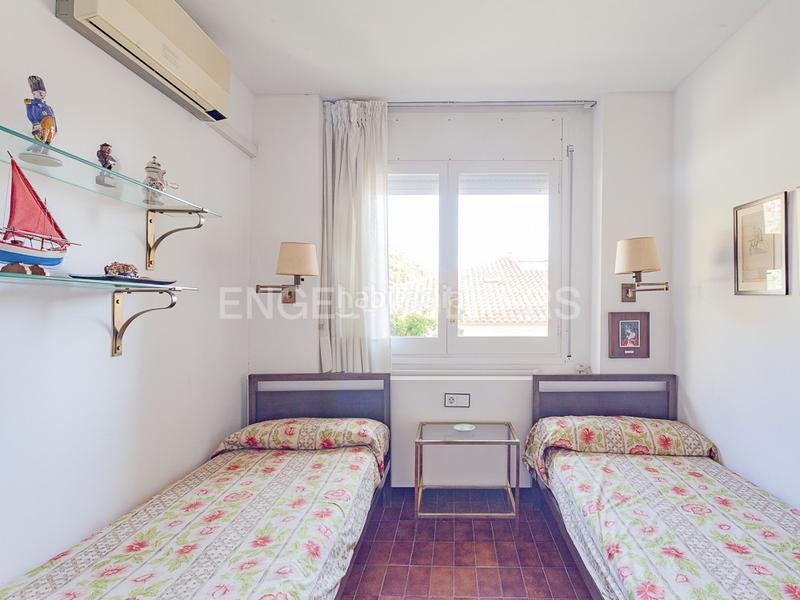 Foto c9d23be2-fbfc-4dc3-b10a-a000e78e4026. Alquiler apartamento espectacular piso en primera línea de mar en Caldes d´Estrac