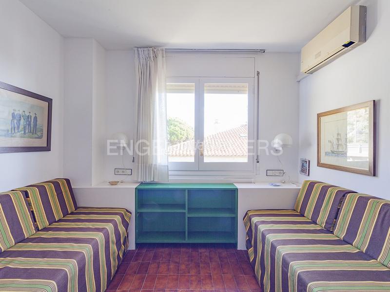 Foto df80e08f-b749-4305-8e5c-17fe83b57763. Alquiler apartamento espectacular piso en primera línea de mar en Caldes d´Estrac