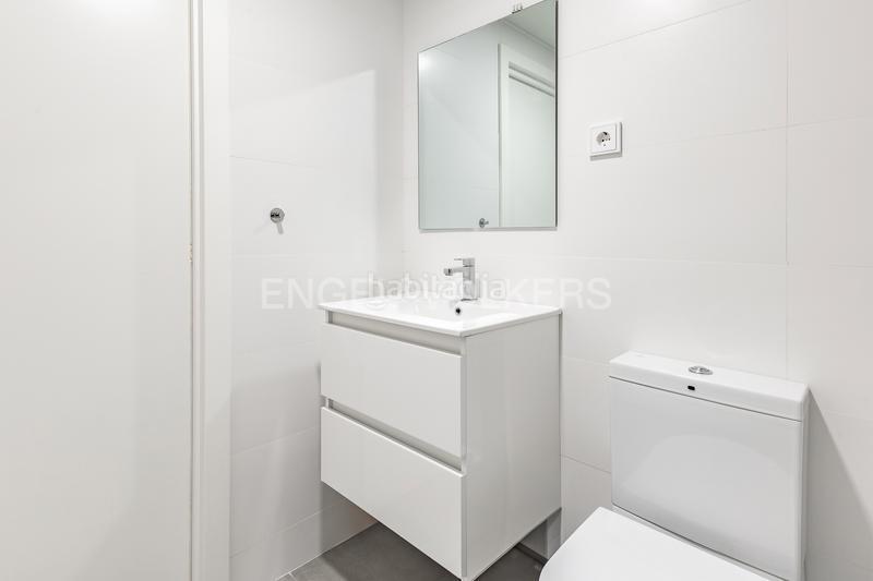 Foto 1255080c-ebff-4962-9346-b53b4cc1a98e. Alquiler apartamento exclusivo piso nuevo frente al mar. en Badalona