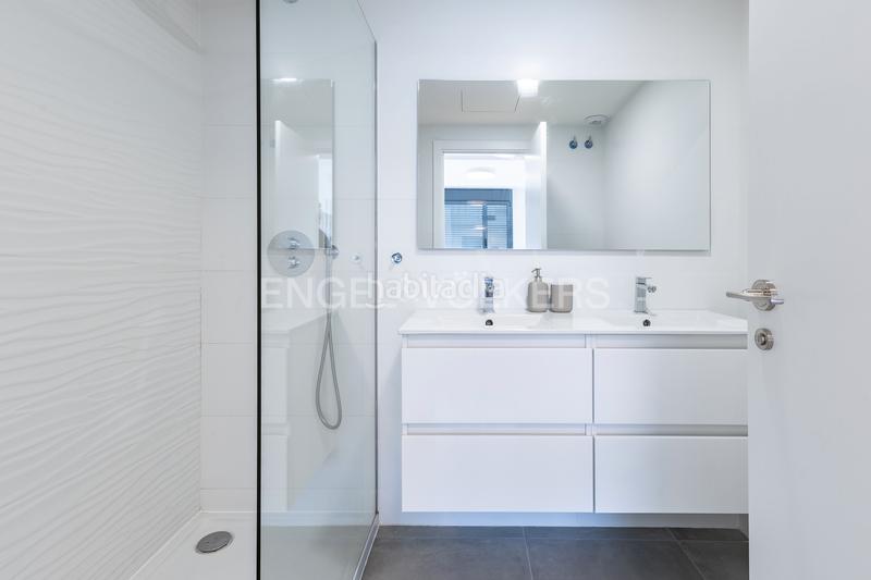 Foto 181c7d7a-cde4-4339-a67b-fb1de6afbd02. Alquiler apartamento exclusivo piso nuevo frente al mar. en Badalona