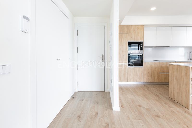 Foto 23c61bad-feac-467f-b8a2-6cc9c624ab7b. Alquiler apartamento exclusivo piso nuevo frente al mar. en Badalona