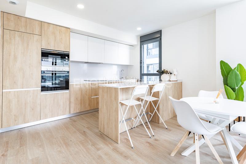 Foto 4ae8656c-98ea-4478-ab56-940535e33e9a. Alquiler apartamento exclusivo piso nuevo frente al mar. en Badalona