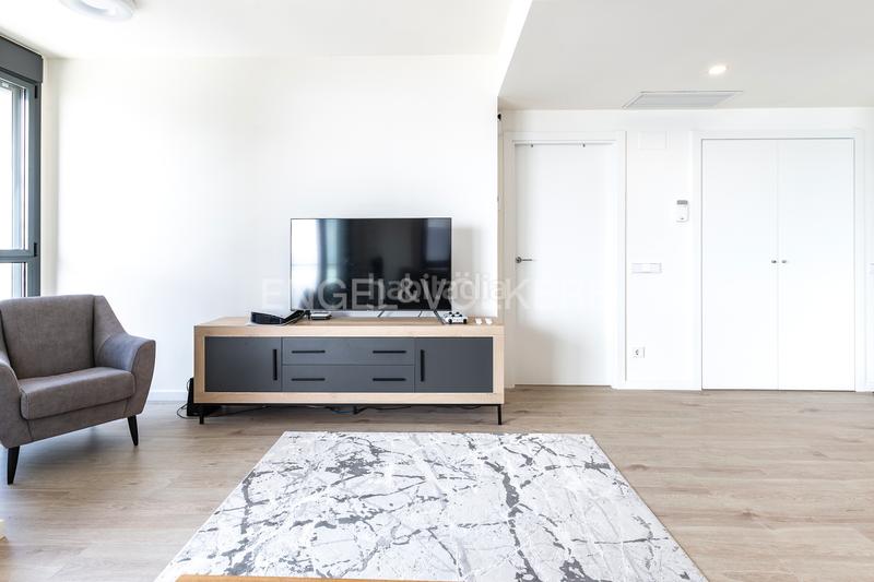 Foto 6e257560-a99f-421b-a816-d6062fd1b4a9. Alquiler apartamento exclusivo piso nuevo frente al mar. en Badalona