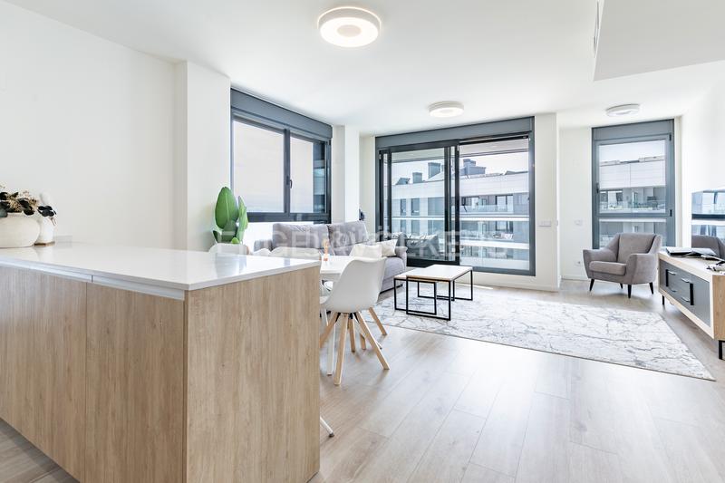Foto 84c79db2-6455-454a-94a1-a608f9ba6272. Alquiler apartamento exclusivo piso nuevo frente al mar. en Badalona