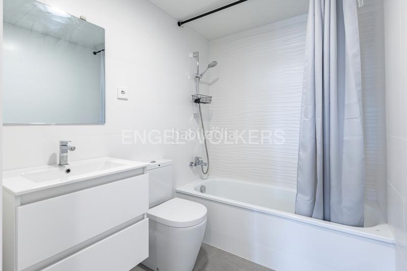 Foto 861c036e-7e01-4f07-9e67-a80e6a71cbcc. Alquiler apartamento exclusivo piso nuevo frente al mar. en Badalona