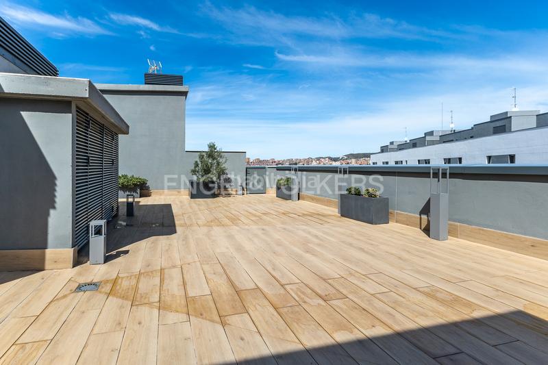 Foto ca77a60b-2fd7-4344-becf-399342bff7bc. Alquiler apartamento exclusivo piso nuevo frente al mar. en Badalona