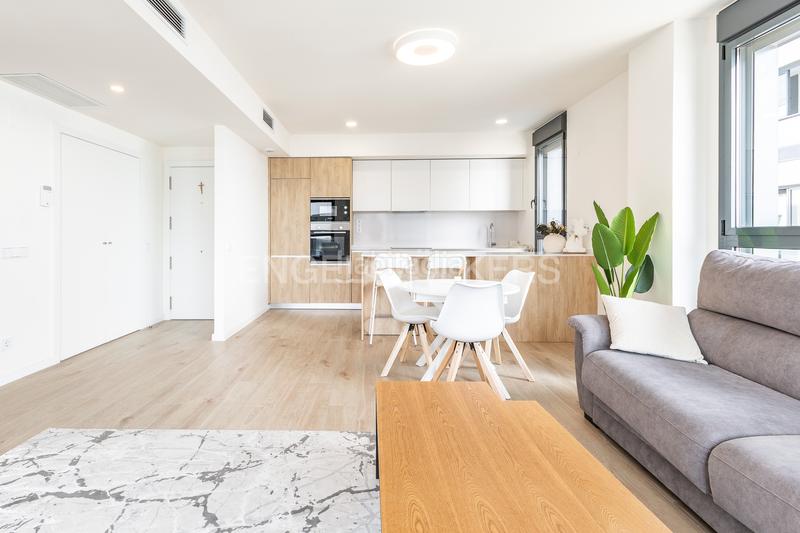 Foto dc63e50b-eabb-4004-ad11-f525d4f20fce. Alquiler apartamento exclusivo piso nuevo frente al mar. en Badalona