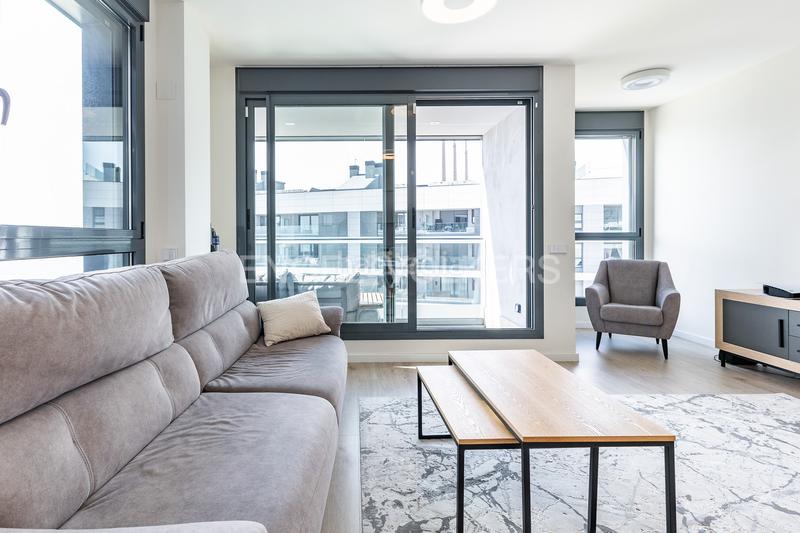 Foto ec57c032-d1c3-498f-af0a-70ab940e445c. Alquiler apartamento exclusivo piso nuevo frente al mar. en Badalona