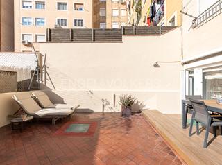 Location Appartement à L´Antiga Esquerra de l´Eixample. Amplio piso con terraza en eixample esquerra larga estancia