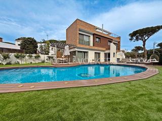 Miete Haus in La Pineda. Moderna casa a pasos del mar