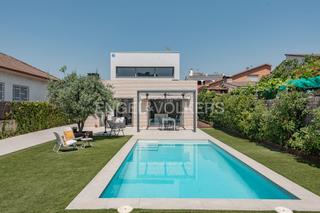 Casa en Parets del Vallès. Espectacular casa en planta y con piscina en parets