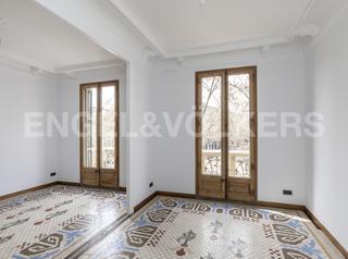Lloguer Apartament a Fort Pienc. Maravillloso piso en passeig de sant joan