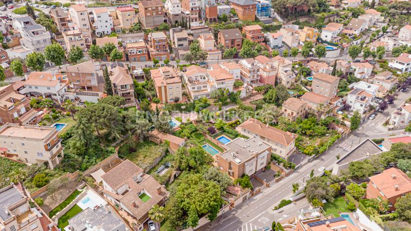 Foto 0842537f-0f90-43ec-a35d-ab6d476c69fc. Terreno residenziale in La Miranda-Can Candeler Sant Just Desvern