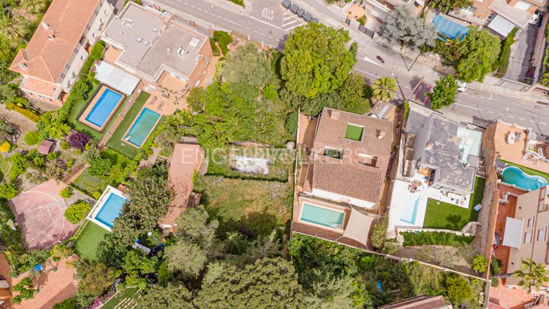 Foto d6dea233-37b1-4c6f-89b5-eb7174a95215. Terreno residenziale in La Miranda-Can Candeler Sant Just Desvern