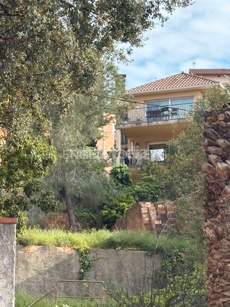 Foto e9b06007-3115-4661-a385-8f1dc49d04a4. Terreno residenziale in La Miranda-Can Candeler Sant Just Desvern