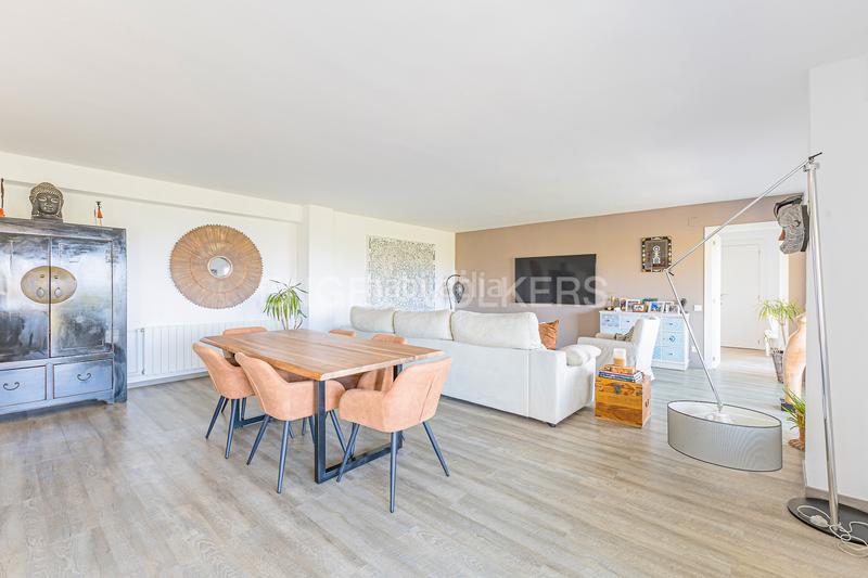 Foto 0b5b1f1a-d895-4993-bfad-ece790aa14ac. Apartament amb calefacció aparcament piscina a Bellamar Castelldefels