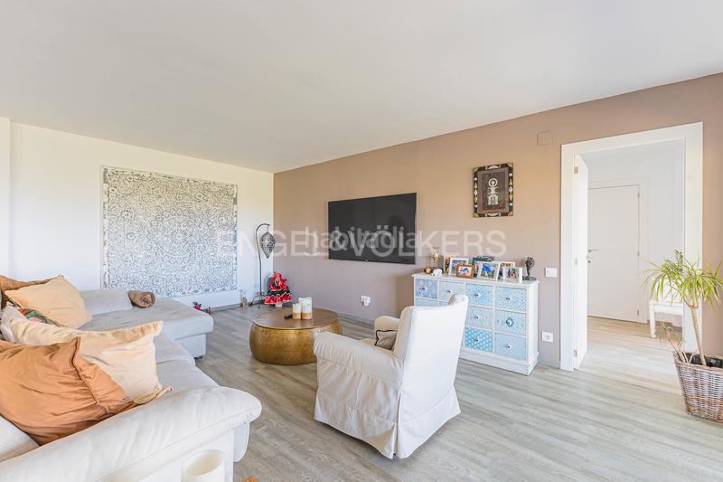 Foto 331d0ade-550d-43e6-b3b0-9299b5f2d70d. Apartament amb calefacció aparcament piscina a Bellamar Castelldefels