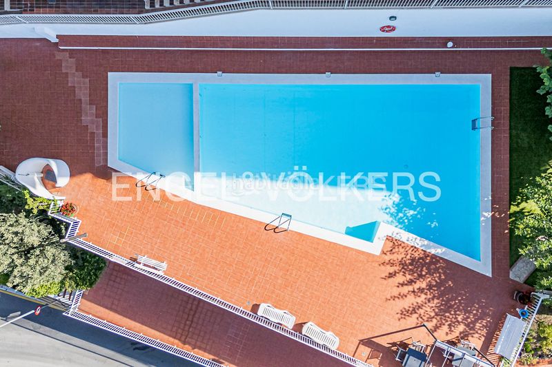 Foto 608c71ae-4fbf-47e0-a3a7-89f0f53775eb. Pis amb calefacció aparcament piscina a Bellamar Castelldefels