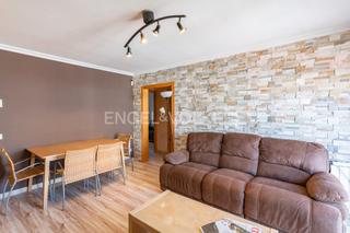 Apartament a Centre. Amplio y céntrico piso de tres habitaciones en mollet del vallès