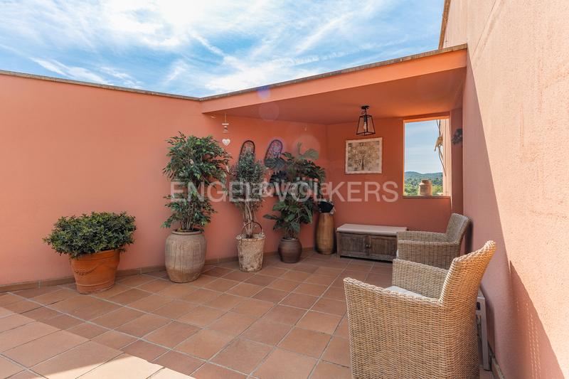 Foto 313009f7-363e-438e-9da9-10f6bb7b8c55. Casa amb calefacció aparcament piscina a Valldoreix Sant Cugat del Vallès