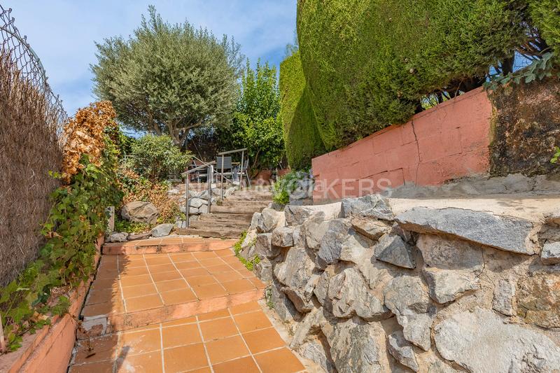 Foto 4aa0a9ef-5dfd-43f4-8e0f-398ffba702ad. Casa amb calefacció aparcament piscina a Valldoreix Sant Cugat del Vallès