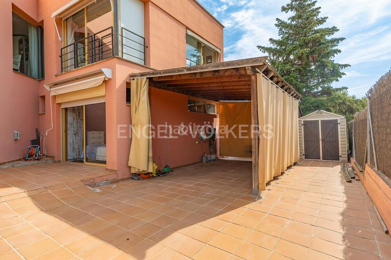 Foto 9e98d41c-a1ec-40a9-9344-1eb69e8459bb. Casa amb calefacció aparcament piscina a Valldoreix Sant Cugat del Vallès