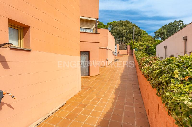 Foto a9801dd3-d398-4b2d-904f-5783be67d3f3. Casa amb calefacció aparcament piscina a Valldoreix Sant Cugat del Vallès