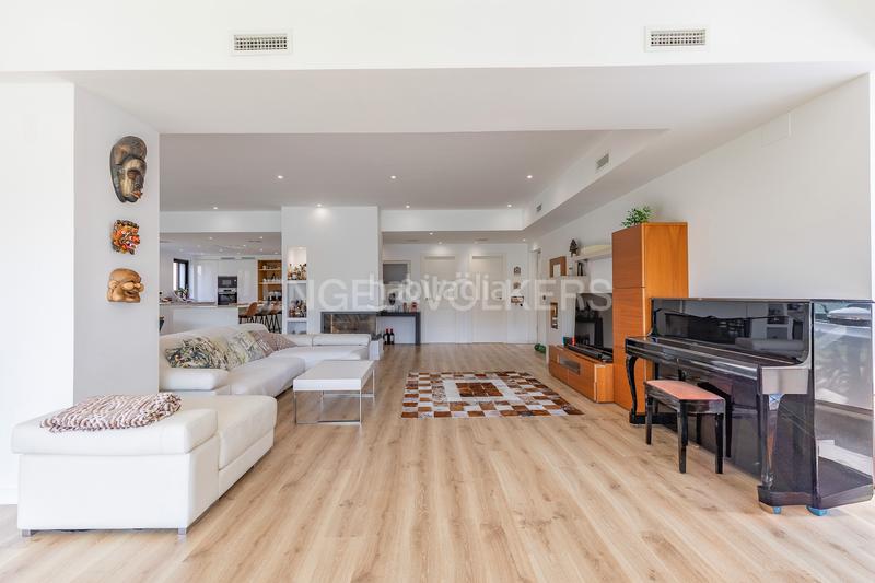 Foto 695a6332-e37a-4e88-9bf3-e1b228677248. Casa con riscaldamento piscina in La Sentiu Gavà