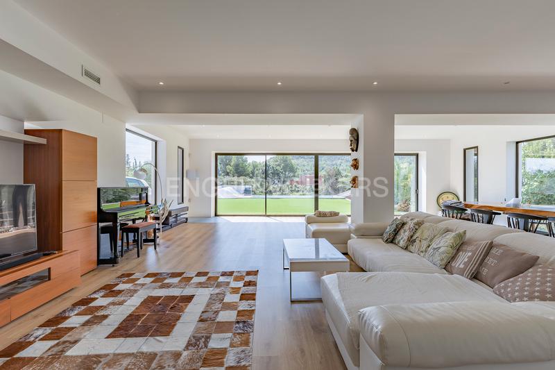Foto 6e3b38ee-c708-4052-8061-816ddc84af95. Casa con riscaldamento piscina in La Sentiu Gavà