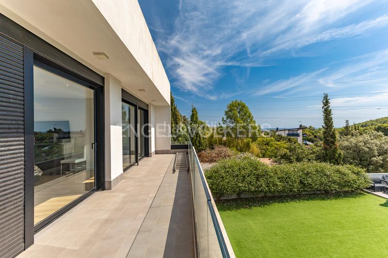 Foto 82736982-4a10-43c0-ba9a-4db8cdf92fa5. Casa con riscaldamento piscina in La Sentiu Gavà