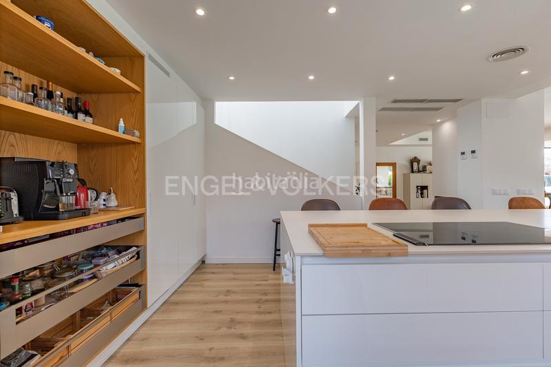 Foto ac907f80-778d-459f-b1b4-5f0480a98aec. Casa con riscaldamento piscina in La Sentiu Gavà