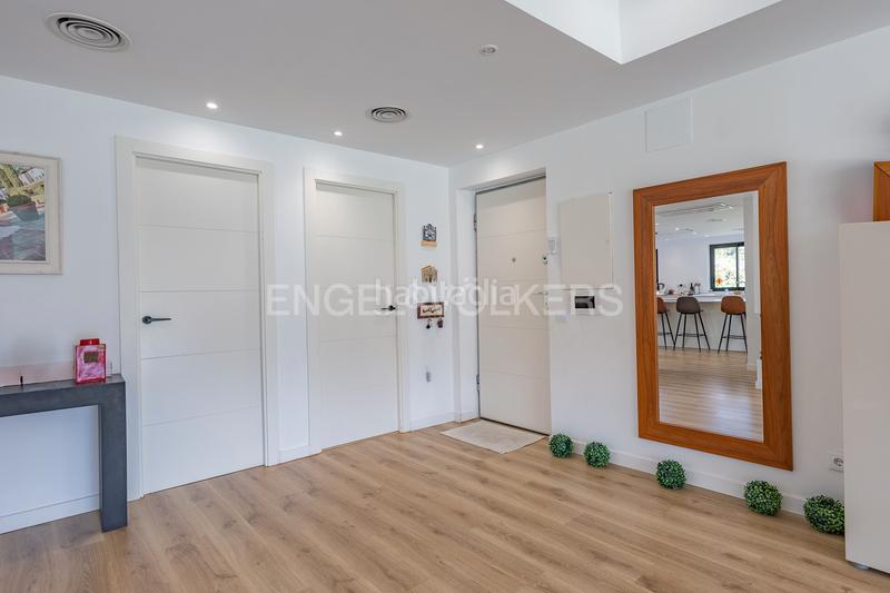 Foto ff922809-2277-4ce6-8a4b-d16c45f1eeb3. Casa con riscaldamento piscina in La Sentiu Gavà