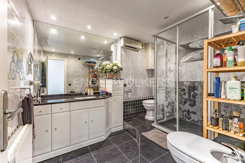 Foto 799fc445-7989-47b8-8df0-123769b9a14e. Apartamento magnifico piso al lado de plaza españa en Sabadell