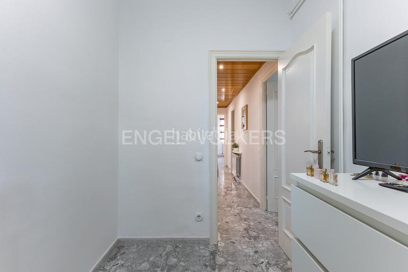 Foto b21ee1d9-bdfb-46b9-8d0e-aa6cbb1b3f49. Apartamento magnifico piso al lado de plaza españa en Sabadell