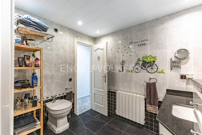 Foto cb852052-4029-45e8-b73b-87d26029e4a6. Apartamento magnifico piso al lado de plaza españa en Sabadell